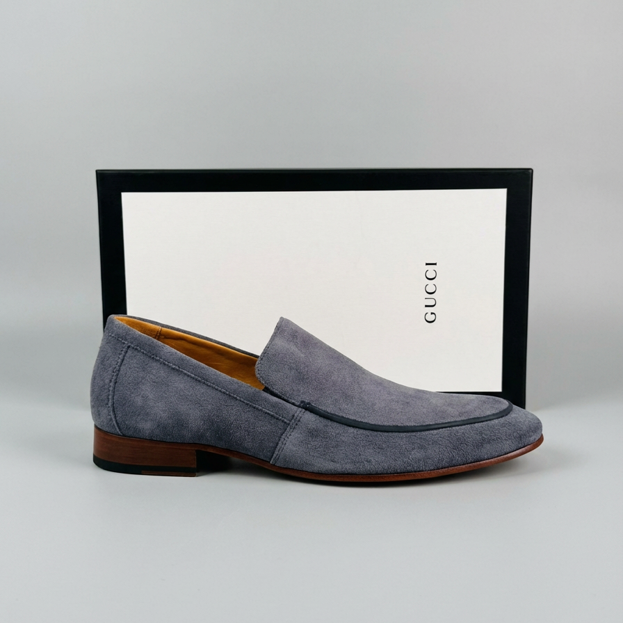 Sapato Loafer Social Gucci Italy em Camurça Fenin