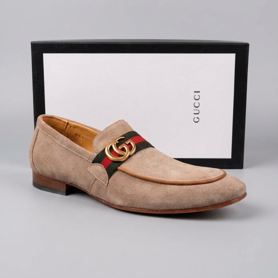 Sapato Loafer Social Gucci Italy em Camurça "GG"
