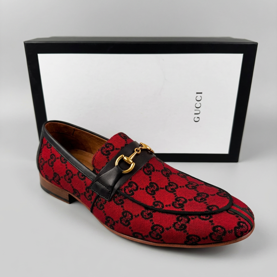 Sapato Loafer Social Gucci Italy em Tecido Vermelho