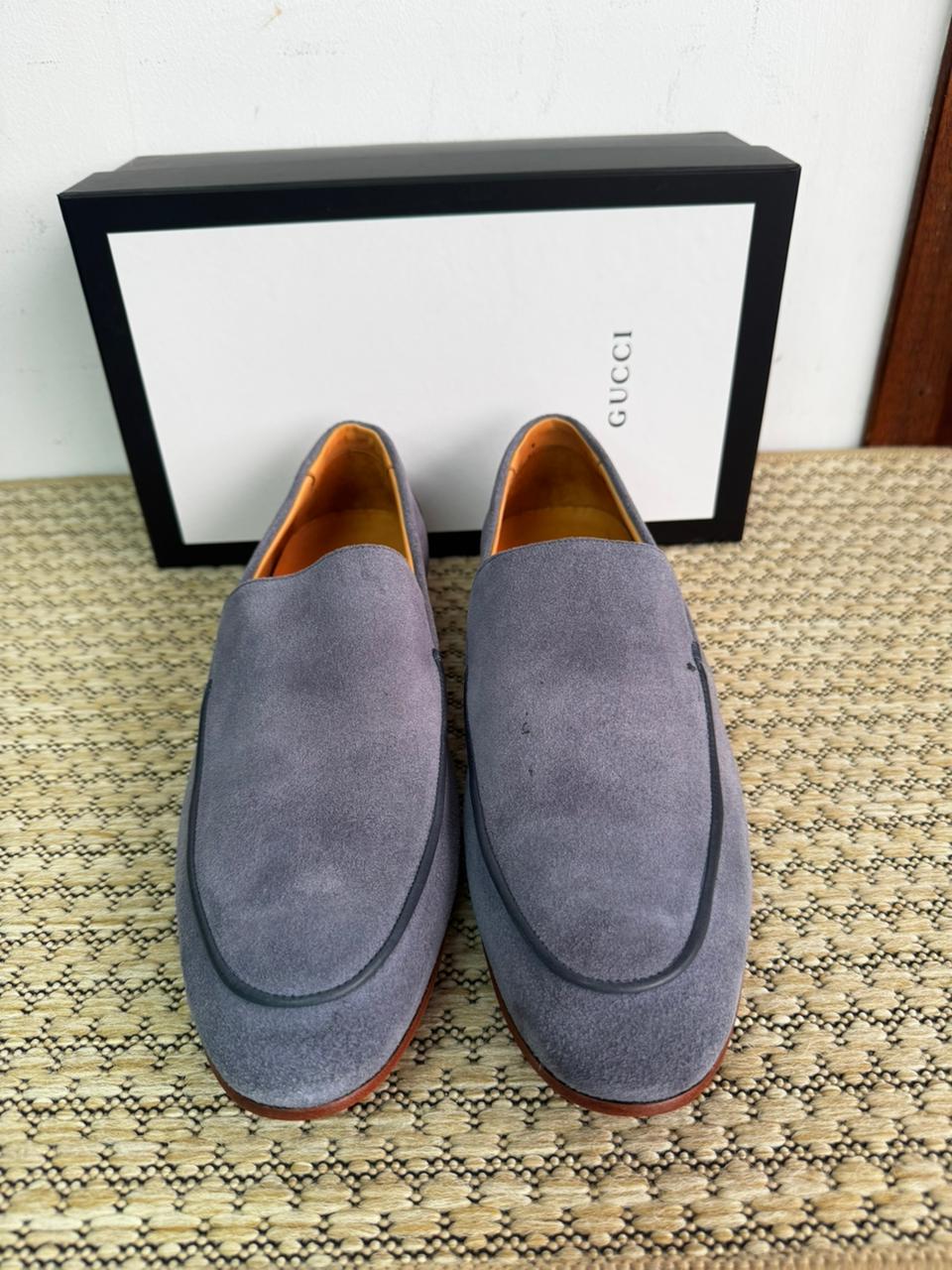 Sapato Loafer Social Gucci Italy em Camurça Fenin